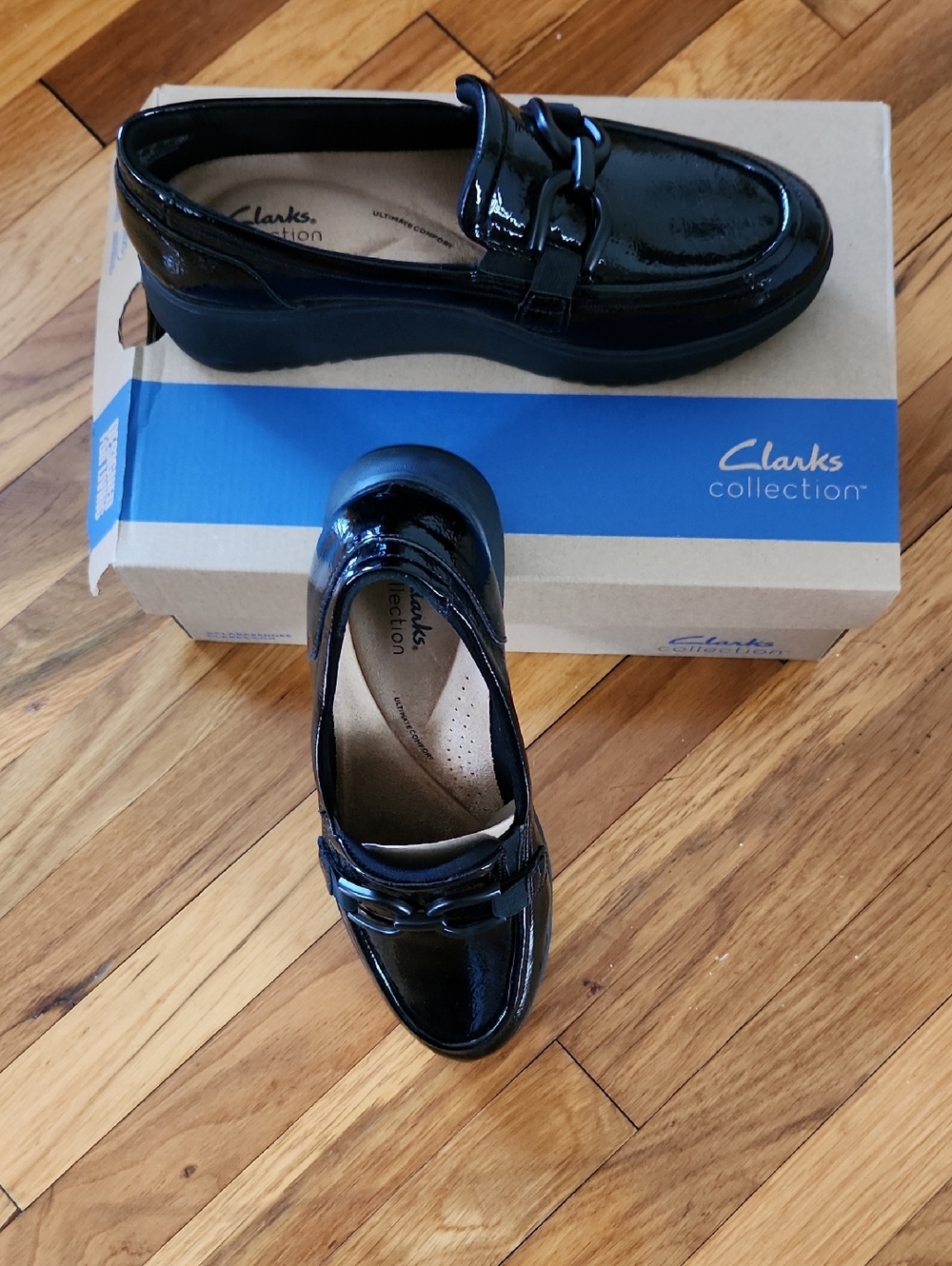 Clarks Zylah Top Black Patent Slip-On Loafers with Chain Accent NIB NWT 9 1/2 M - Picture 10 of 10